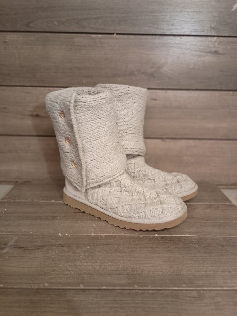 UGG Lattice Cardy Women Boots Beige Cozy Knit 3 Button 3066 Size 7 Beige